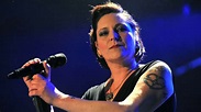 Konzert-Kritik: Ex-Rosenstolz-Sängerin Anna R. mit Gleis 8 im Technikum ...