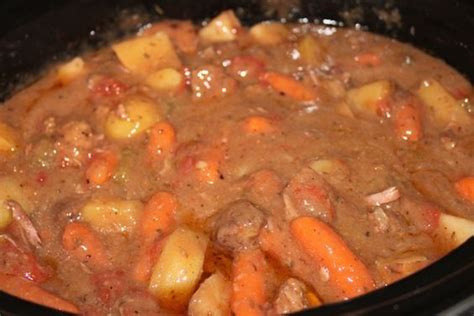 Post you tales and pictures here and let us dip our bread in your unctuous gravy! Classic Crock-pot Beef Stew | Homemade beef stew, Roast ...