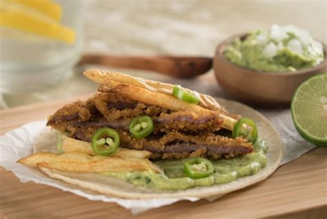 Tacos De Milanesa De Res Con Sal Y Azucar