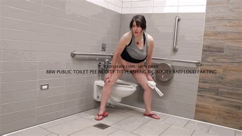 Adorable Public Toilet Pee W Bbw Annabelle Godiva W Loud Farting Public