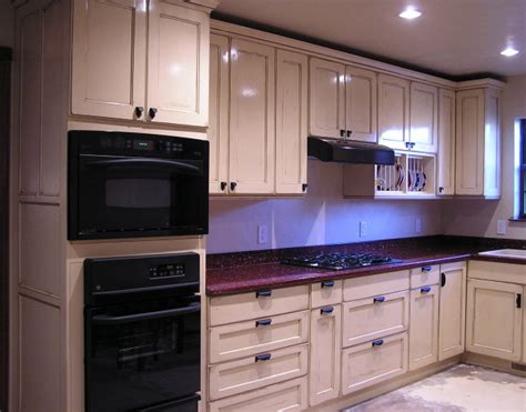 Especially if you combine it with the perfect lighting. Kitchen Paint Color,kitchen paint color ideas: 2011 ...