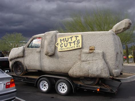 Mutt Cutts Yes It Is The Actual Dog Van From Dumb And Dum