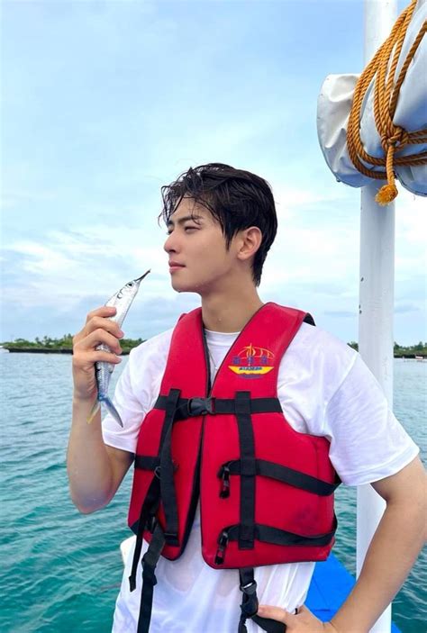 Korean Idol Actor Cha Eun Woo Posts Shirtless Photos Taken In Cebu