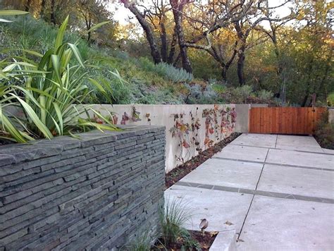 Modern Retaining Wall Home Design With Stunning Concrete Retaining