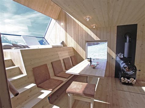 15 Ingeniously Designed Tiny Cabins For Vacation Or Gateway