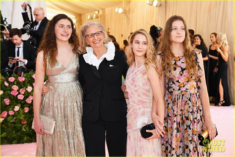 Photographer Annie Leibovitz Brings Daughters To Met Gala 2019