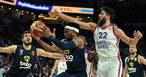 Fenerbahçe beko son dakika basketbol haberlerini, güncel transfer gelişmelerini öğrenebilirsiniz. Fenerbahçe Beko final serisine çok farklı başladı - Haberize