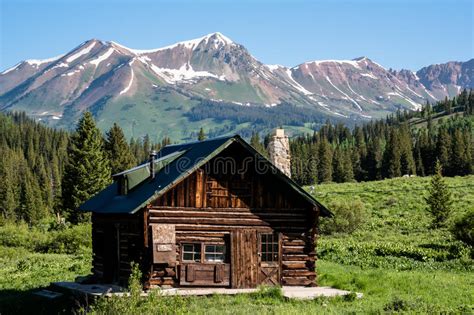 Cabin In The Colorado Rocky Mountains Stock Image Image Of Cactus