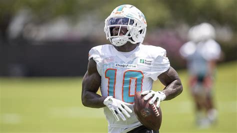 Are Concerns About Wide Receiver Tyreek Hills Fit In Miami Dolphins
