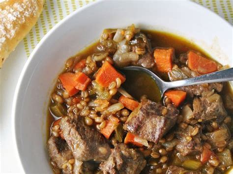 Hearty, warming and super cozy, wheat berry stew is comforting and flavor packed. Marathon-ready: Beef Wheat Berry Stew | Wheat berries ...