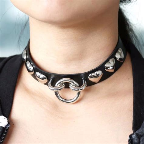 Kmvexo Fashion Chocker Gothic Jewelry Metal Round Leather Heart Choker