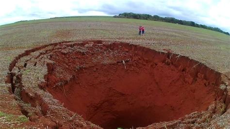 Mysteries Huge Hole Opens Up In Minas Gerais Brazil Geology In