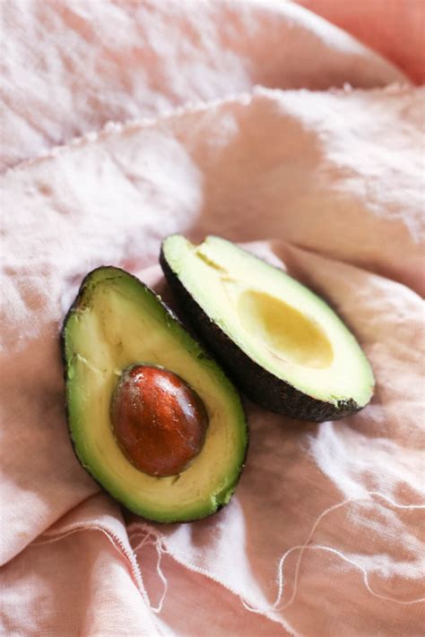 How To Dye Fabric With Avocados Non Toxic And Super Easy Green City