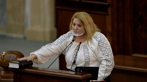 Diana șoșoacă a invocat, la rândul ei, probleme medicale. YouTube, avertisment pentru Senatul României, din cauza ...