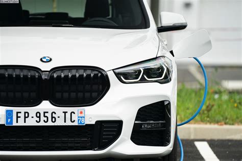 Bmw x3 xdrive30e sports activity vehicle ®: Plug-in-Hybrid-SUV: BMW X1 xDrive25e trifft X3 xDrive30e
