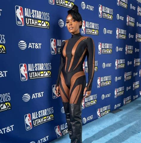 Singer Janelle Monae S Racy Outfit To The Nba All Star Games Gets