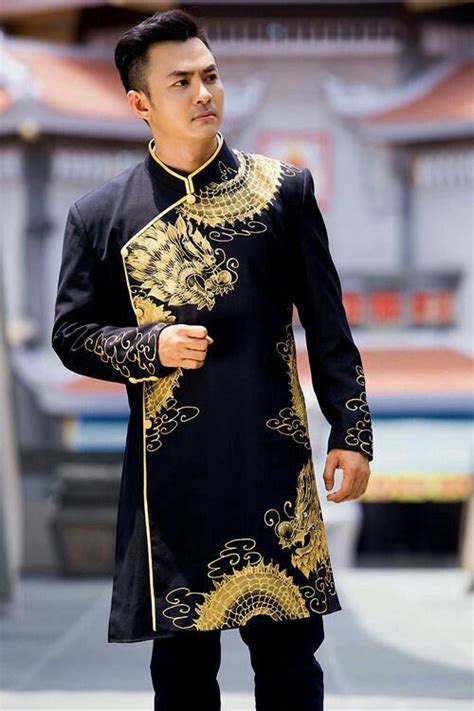 Different with western wedding attire, china has her own special wedding attire. Pin by Ninh Le on CHARMING AO DAI VIET | Vietnamese ...