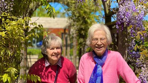 Fleet Hall Care Home | Dementia Care in Fleet | Avery