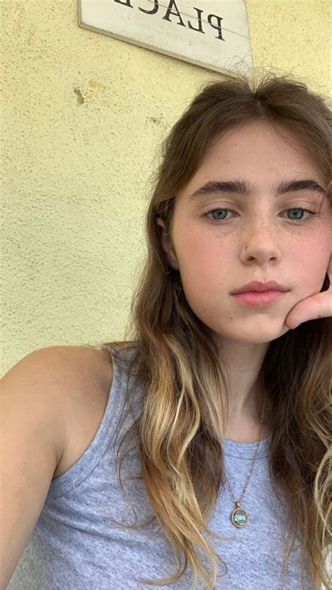 Clairo Claire Cottrill Indie Music Pretty Aesthetic Grey Summer Selfie