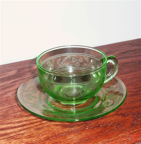 HAZEL ATLAS CLOVERLEAF Green Depression Glass Aka Shamrock