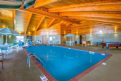 AmericInn by Wyndham Pampa Event Center | Pampa, TX Hotels