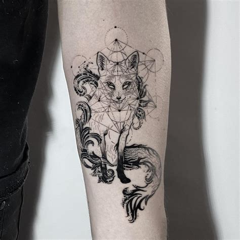 Discover 65 White Fox Tattoo Studio Latest Incdgdbentre