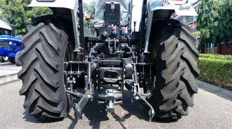 Farmtrac 6090 4wd 90 Hp Nuuman Traktor And Farm Machinery