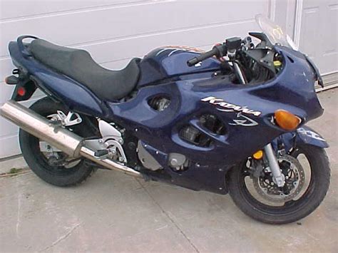 Today we got to take a 1998 suzuki katana 750cc for a spin! 2004 Suzuki Katana 750 - Moto.ZombDrive.COM