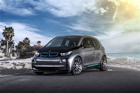 Video promocional en formato de marketing de contenido, producido para trinidad motors s.a. Mineral Grey BMW i3 - ADV10 M.V2 SuperLight Concave Wheels