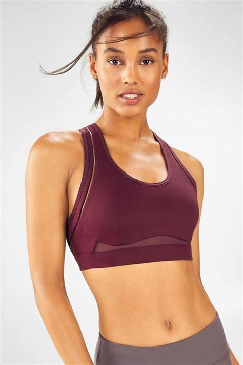 Enjoy your chosen activity with the ultimate peace of mind, in a high impact sports bra made for action. Belle High Impact Sports Bra - Fabletics