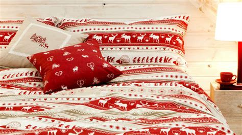 Se ti piace schema copriletto all'uncinetto, potrebbero piacerti anche queste idee. Copripiumino natalizio: una magica coccola - Dalani e ora ...