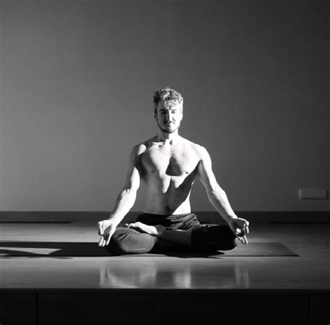 Sergey Mitropolsky Yoga Teach