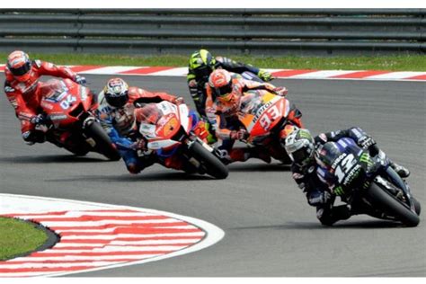Motogp news and live coverage on all gp races. Motorsport: Dominant Vinales storms to Malaysian MotoGP ...