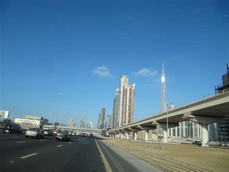 Sheikh Zayed Road La Arteria De Dubai