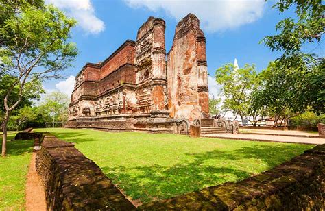 Palace Of King Parakramabahu Attractions In Polonnaruwa Love Sri Lanka
