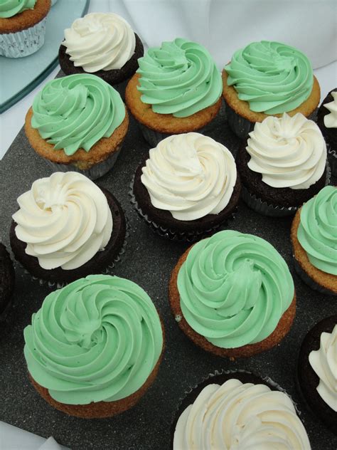 Green Wedding Cupcakes Loving This Color Scheme Green Needs To Be A