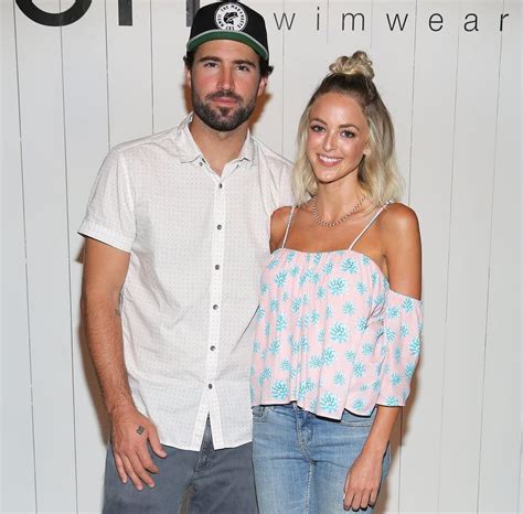 Brody Jenner Marries Kaitlynn Carter In A Tropical Beachside Ceremony Brit Co