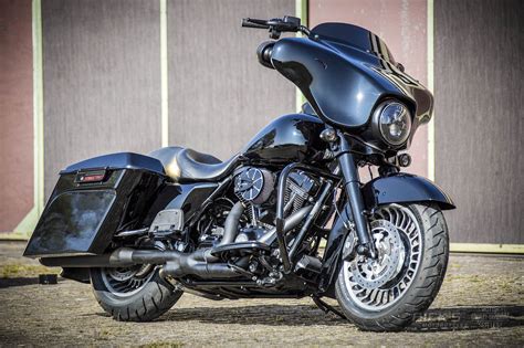 E Glide Rick`s Motorcycles Harley Davidson Baden Baden