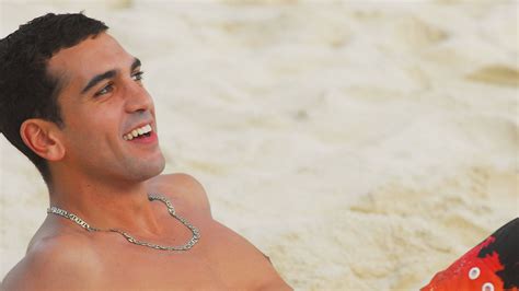 View all elyas m'barek tv (9 more). Elyas M'Barek verrät uns sein Work-Out-Programm ...
