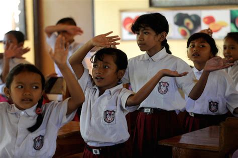 catholic teacher shortage alarms indonesian educators uca news