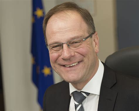 He previously served as minister of administration and justice between 2010 and 2014. Entrevista a Tibor Navracsics, Comissari europeu d ...