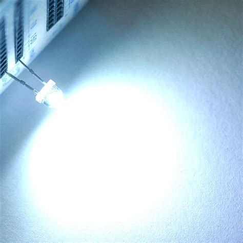 100pcs Straw Hat 5mm White Led Light Emitting Diode Led Lamp Super
