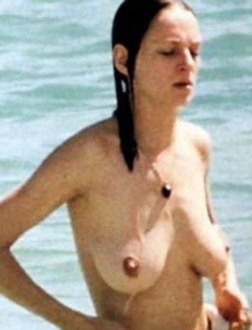 Uma Thurman Postet Hei Es Nacktfoto Nacktefoto Com Nackte Promis