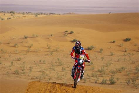 joan barreda gana la segunda etapa y sam sunderland lidera en motos en el dakar