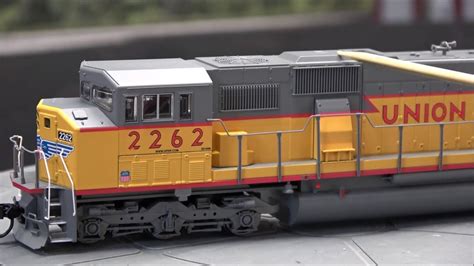 Review Walthers Mainline Sd60m Triclops Wesu Sound Youtube