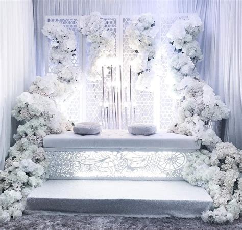 Pelamin Putih Bunga Putih Wedding Stage Design Wedding Designs