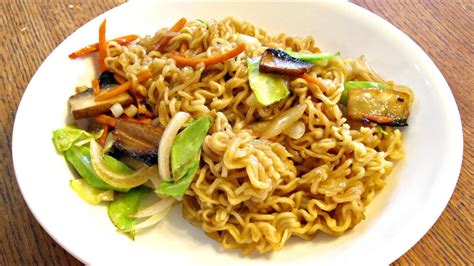 I'm pretty sure you won't be disappointed, and you'll. Lo Mein - Western Style Fast Food Chow Mein Recipe with ...
