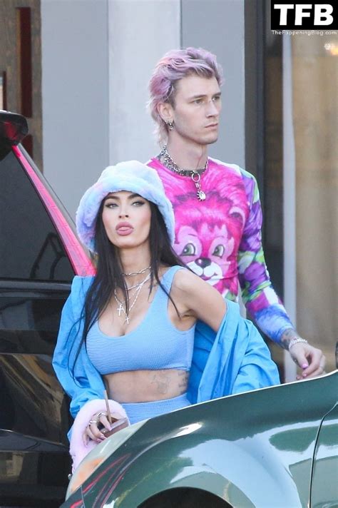 Megan Fox And Machine Gun Kelly Cozy Up Together In Brentwood 23 Photos Onlyfans Leaked Nudes