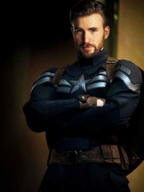 Pin By Tsquare On Marvel Chris Evans Chris Evans Captain America