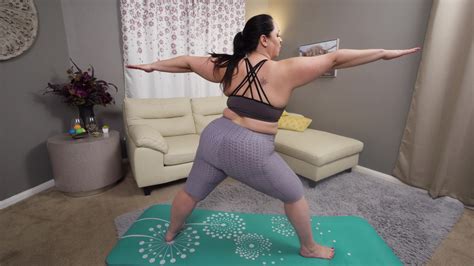 BBW Beauty Amanda Thickk Shows Nude Yoga Skills 2022 Hot Hot Films